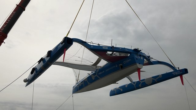 Mise à l’eau du Mutli50 de Thibaut Vauchel-Camus