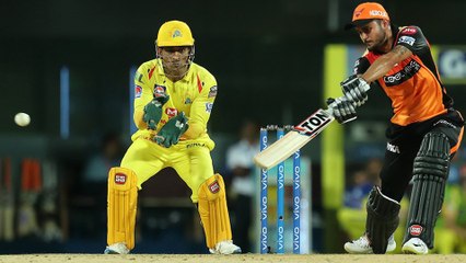 சென்னைக்கு 176 ரன்கள் இலக்கை நிர்ணயித்தது ஐதராபாத்