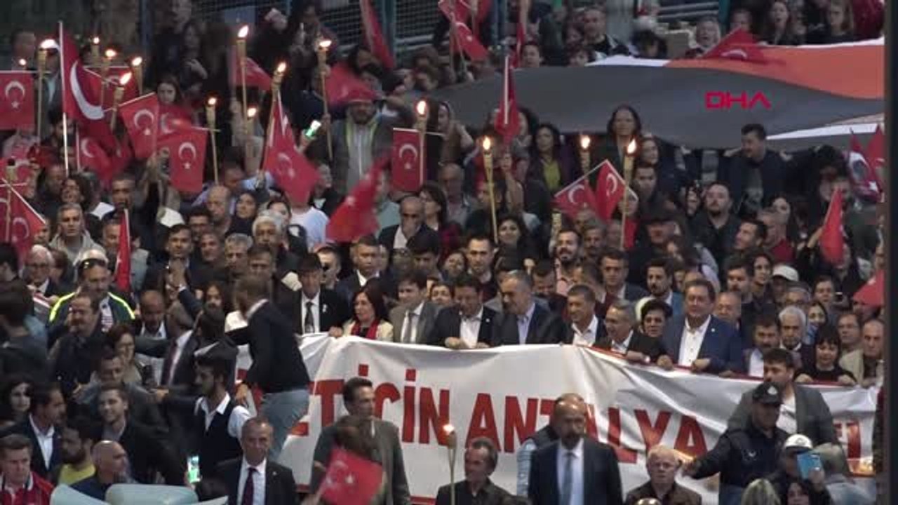 Antalya'da 23 Nisan Fener Alayı ile Kutladı