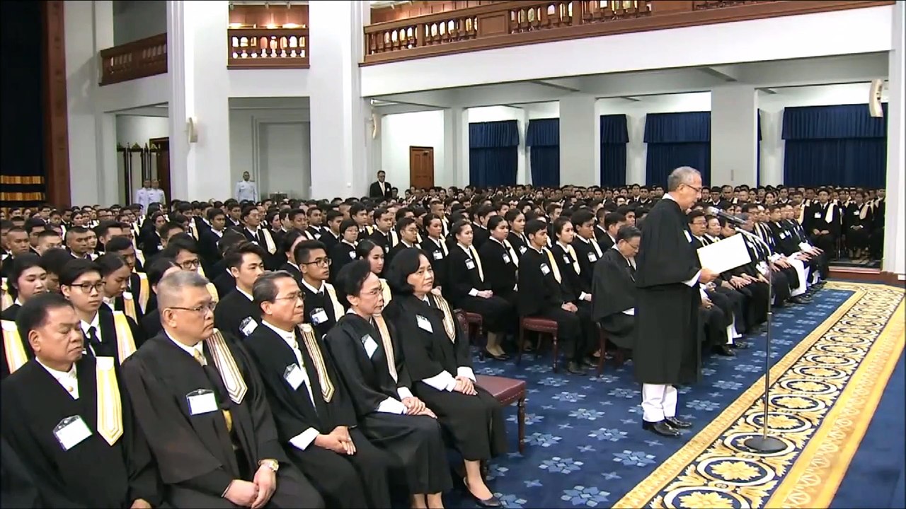 ฮากันสนั่น! รัชกาลที่  10 ตรัสไม่รู้เรื่อง ตรัสไปงงไป  ฮากันสนั่น!!!