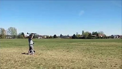 Son premier décollage en avion RC est un echec total