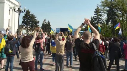 "Дерусификация " Украины?:  Киев принял закон о защите украинского  языка (25.04.19)