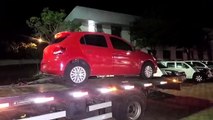 Gol recém furtado se envolve em colisão no Bairro Esmeralda