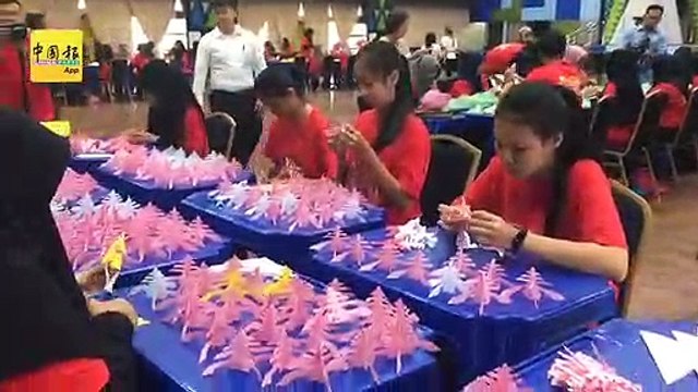 一小时剪2835个“立体春” 创大马纪录