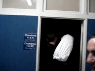 Bataille de polochon, et un nez cassé!!