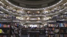 La nave de la Feria del Libro de Buenos Aires se mantiene a flote pese a la recesión