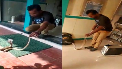 Tamil Nadu में जब ATM से निकला खतरनाक King Cobra | Watch Video | वनइंडिया हिंदी