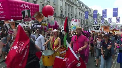 Trump vai ao Reino Unido