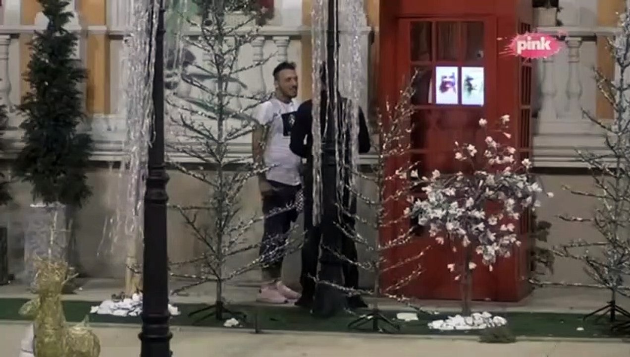 DAVID I LAZAR SE LJUBE! Zadrugari navodno razmenjivali nežnosti!