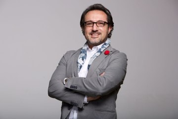 فيديو يكشف تطور الحالة الصحية للإعلامي شريف مدكور بعد نقله للمستشفى