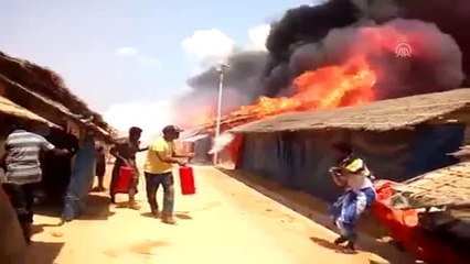 Mülteci Kampında Yangın - Cox's