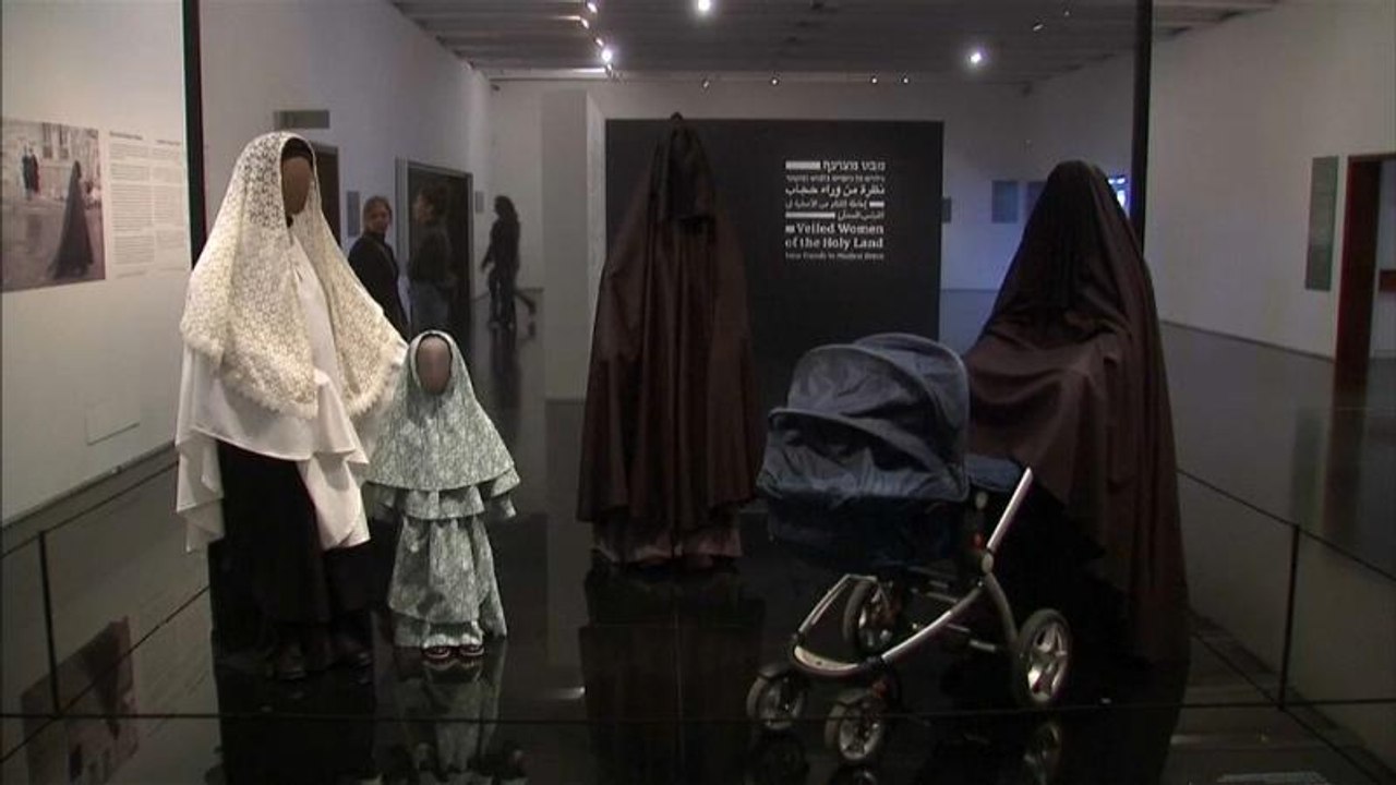 Lifting the veil: Jerusalem exhibition aims to explain religious dress