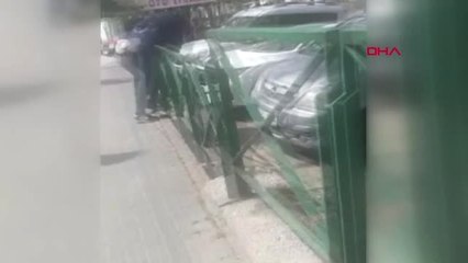 Bursa Duruşmaya Gelen Taraflar, Adliye Önünde Birbirine Girdi 2 Yaralı