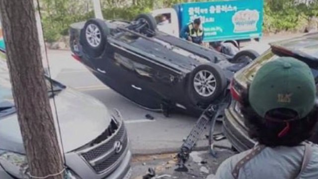 무면허 고교생 렌터카 몰다 사고...2명 부상 / YTN