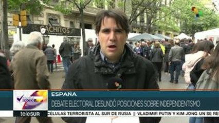 Cataluña celebra el día de Sant Jordi en medio de la campaña electoral
