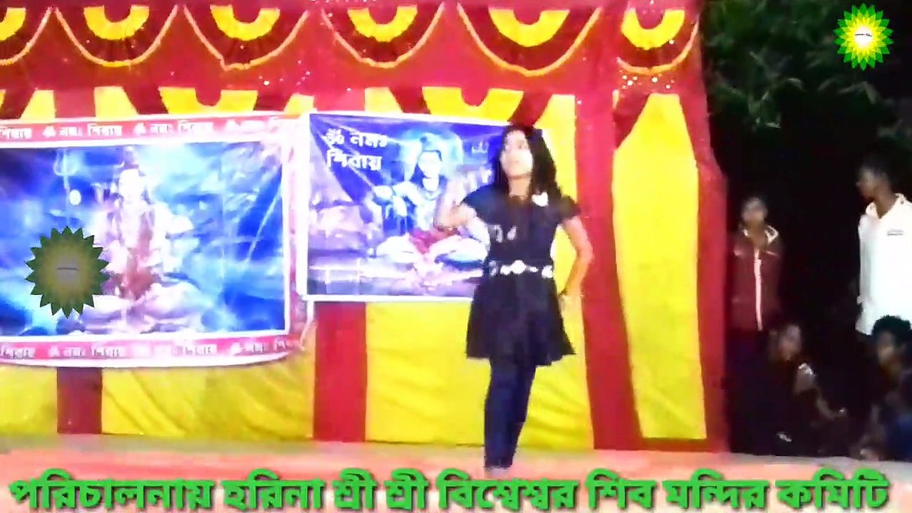Baki_Sab_Fasclass_Hai___Varun_Dhavan___Alia_Bhatt_stage program Horina HD Video 2019.