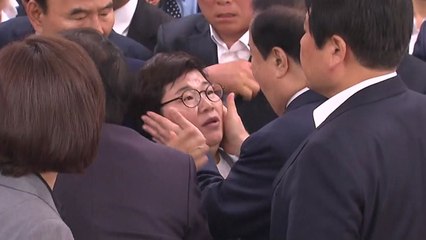 [영상] 문희상 의장 '저혈당 쇼크' vs 임이자 '정서적 쇼크' / YTN