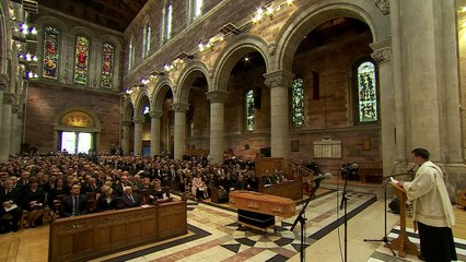 Bewegende Trauerfeier für nordirische Journalistin Lyra McKee