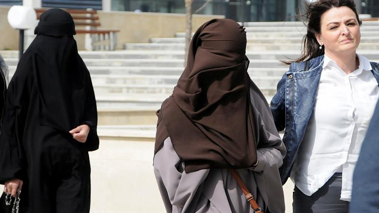 Syrien-Rückkehrerinnen in Kosovo unter Hausarrest