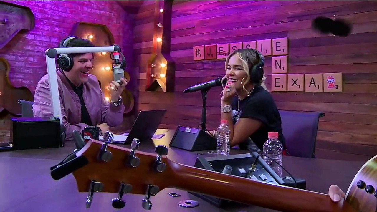 Love_on_the_brain_-_Rihanna_(Cover_Karol_G)_+_Créeme_+_A_ella_(versión_acústica)