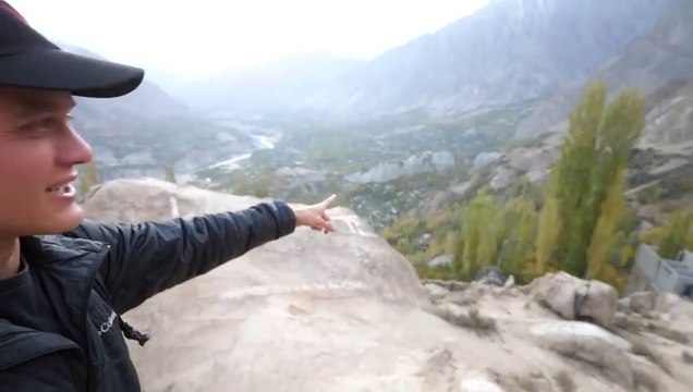 USA Vlogger Is Enjoying Pakistani Food In gilgit baltistan and People Love It LONG_LIFE_FOOD_in_Hunza_Valley_-_HEAVEN_ON_EARTH,_Pakistan___Pakistani_Food_Tour
