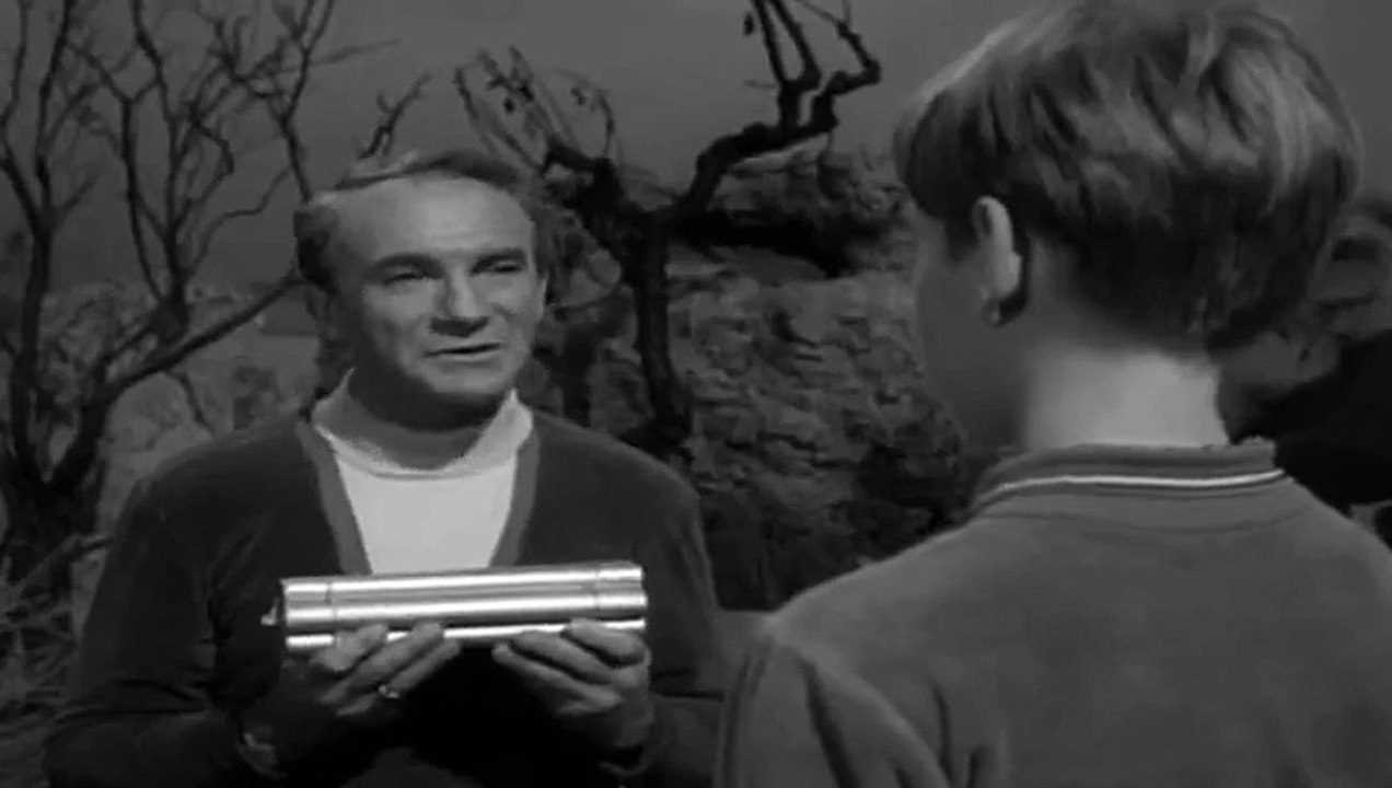 Lost in Space  S 01 E 19  Ghost in Space