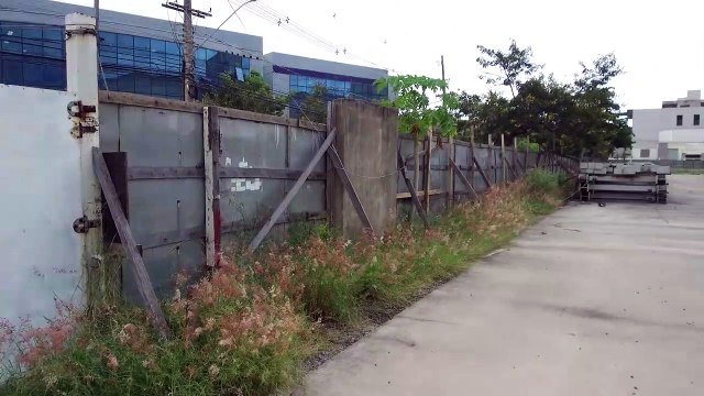 Abandono do Cais das Artes