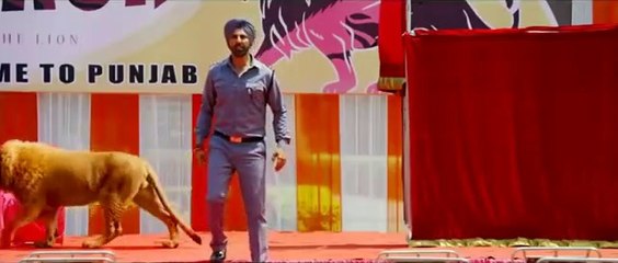 Very funny comedy scene of Akshay kumar