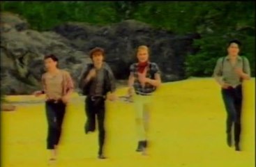 Mome Rath - Stranger (High Quality Official Video-Clip)