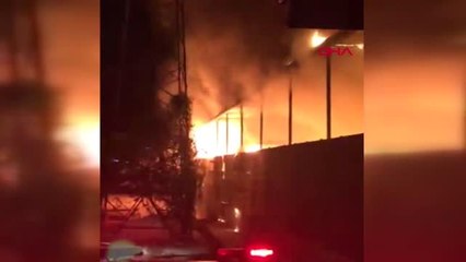 Denizli'de Tekstil Fabrikası Alev Alev Yandı