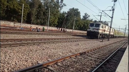 EMU Waiting Pass Mumbai-New Delhi Duranto Express