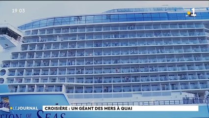 Un géant des mers en rade de Papeete