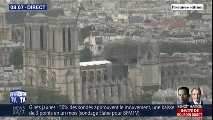 Image de la bâche provisoire sur Notre-Dame qui protège l'édifice de la pluie