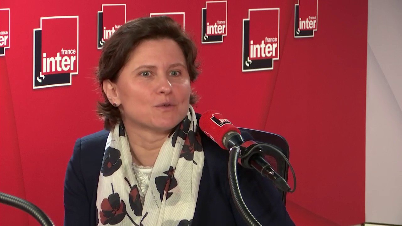 Roxana Maracineanu : "Il faut absolument qu'on parle autrement du foot féminin"