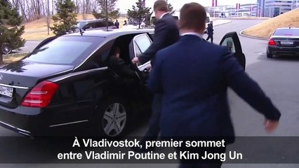 Poignée de mains entre Poutine et Kim Jong Un