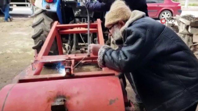 Kayserili demirci ustası Kurtuluş Savaşı'ndan kalma kılıcı özenle saklıyor