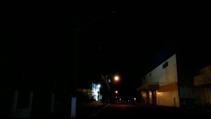 Postes com lâmpada queimada geram reclamações no Bairro Pacaembu