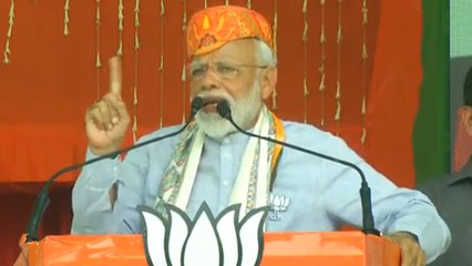 PM Modi tonts Rahul Gandhi during his speech in Darbhanga | Oneindia News