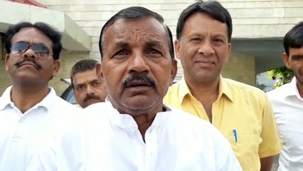 भाजपा जिलाध्यक्ष ने प्रियंका गांधी की तारीफ कर दी, देखिए वीडियो