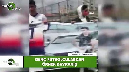 Genç futbolculardan örnek davranış