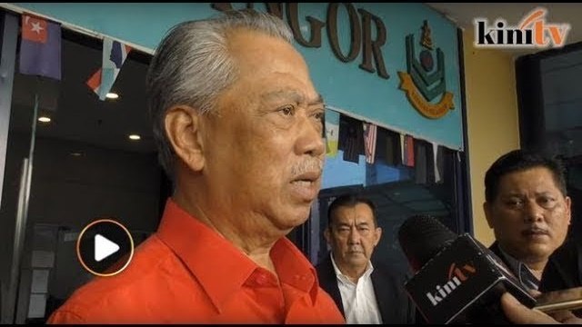 Saya bukan pakar perlembagaan, kita tak boleh berpolitik sangat