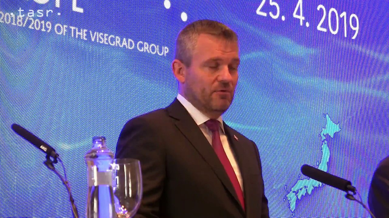 V4+Japonsko: Premiéri diskutovali o vedecko-technickej spolupráci, digitálnej ekonomike, či ochrane dát