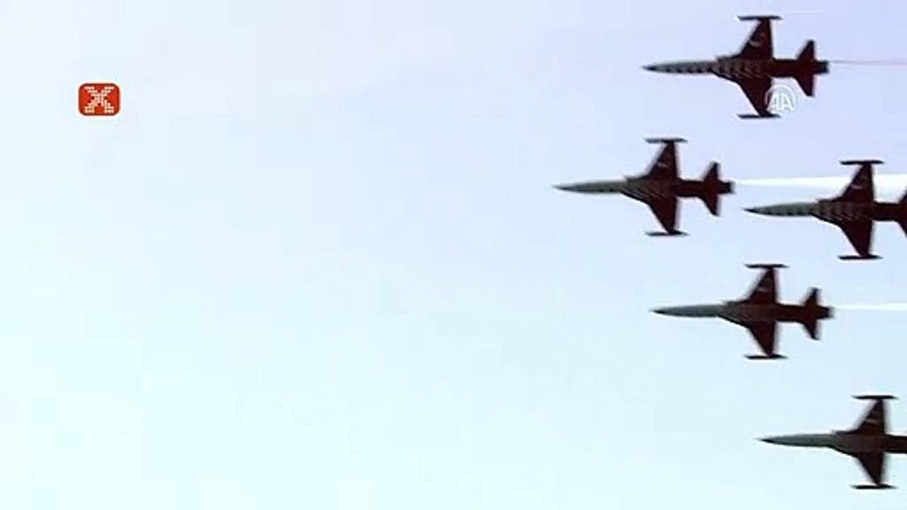 Türk Yıldızları'ndan harika gösteri