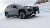 Toyota RAV4 Driving in the snow