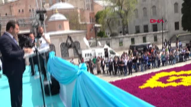 Sultanahmet'e 1460 Metrekarelik Lale Halı