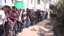 Zonguldak Almanya'da Kazada Ölen Zonguldaklı Gençler Toprağa Verildi