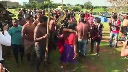 Indígenas defienden en Brasilia sus derechos frente a Bolsonaro