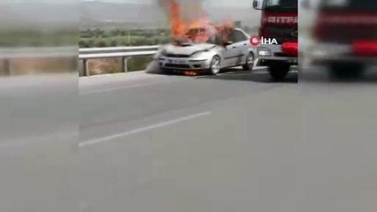 Seyir halindeki araç bir anda alevlere teslim oldu