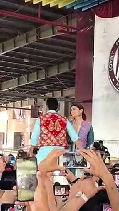 a lovely couple dancing in public!