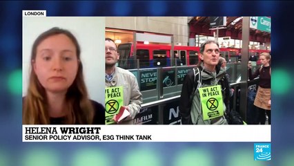 Climate protests : UK activits step up pressure on Britain to take action